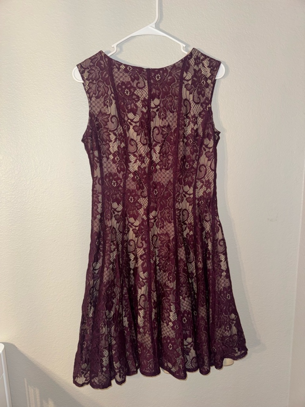Sleeveless Burgundy Lace A-Line Mini Dress Graduation Prom